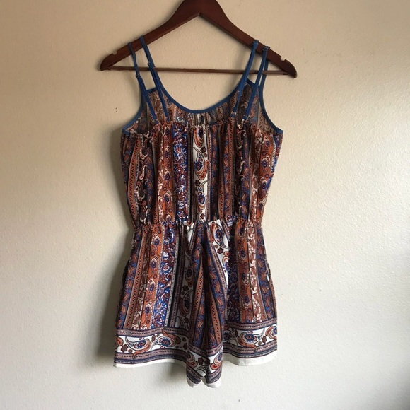 Romper - Picture 2 of 4